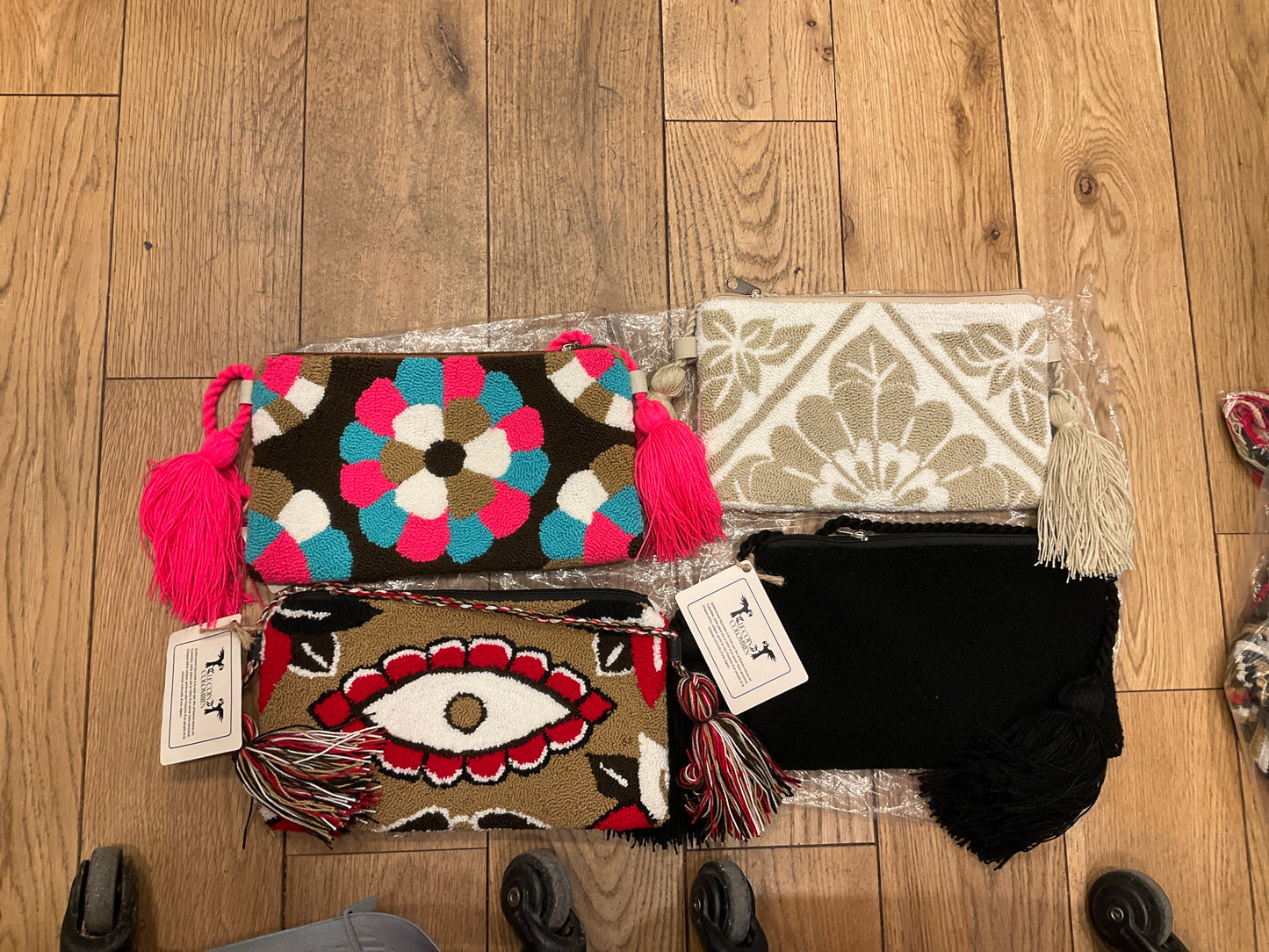 Pochette Pompom 50€ - Le coin Colombien