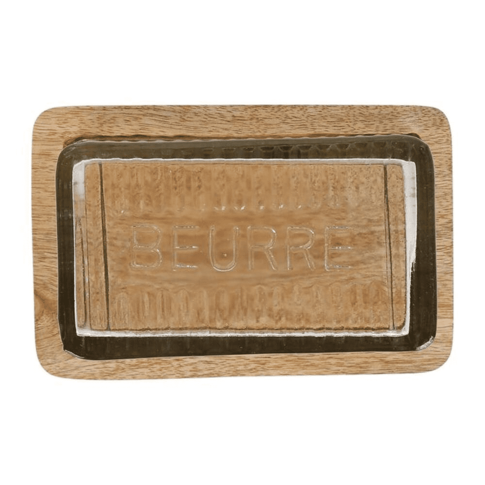 beurrier avec un couvercle en verre et un socle en bois sur fond blanc