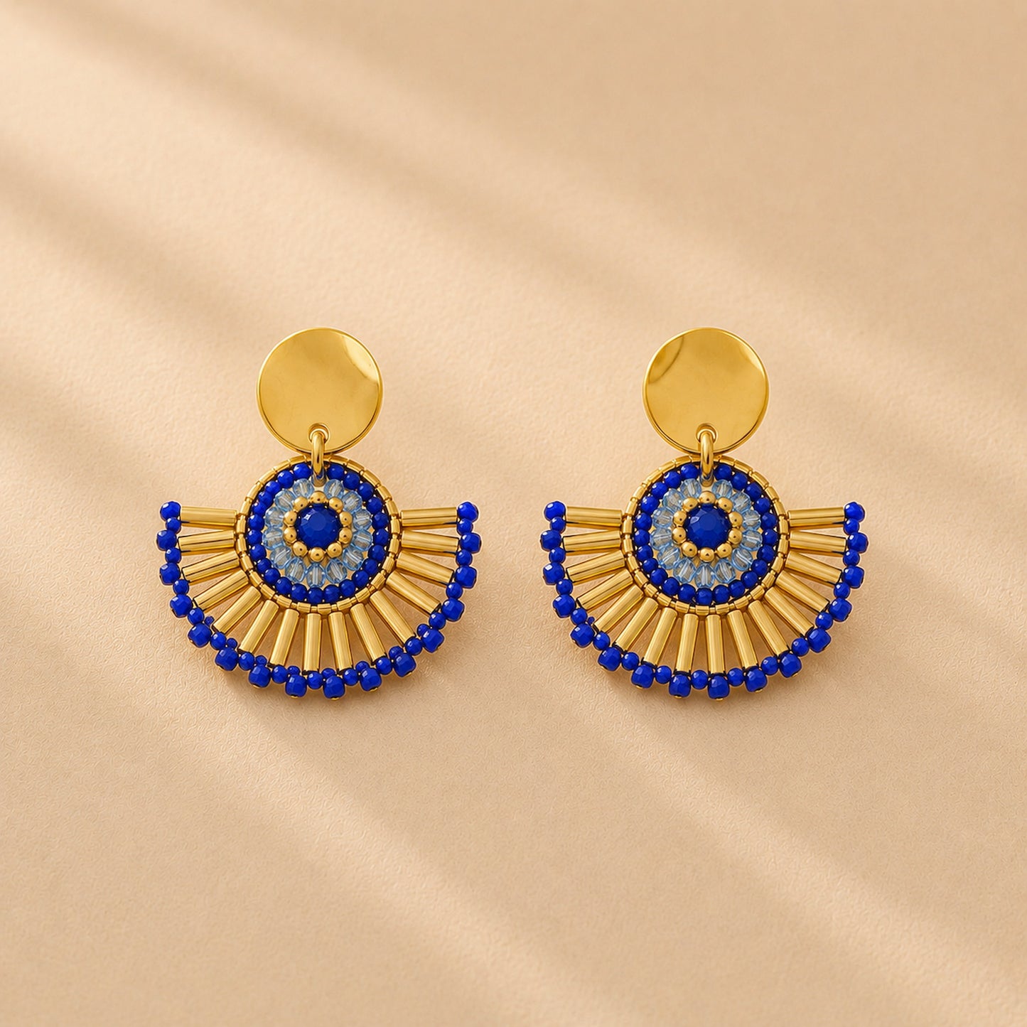 Boucles Inca en pierre naturelle bleue et finition dorée – Aluna Bijoux