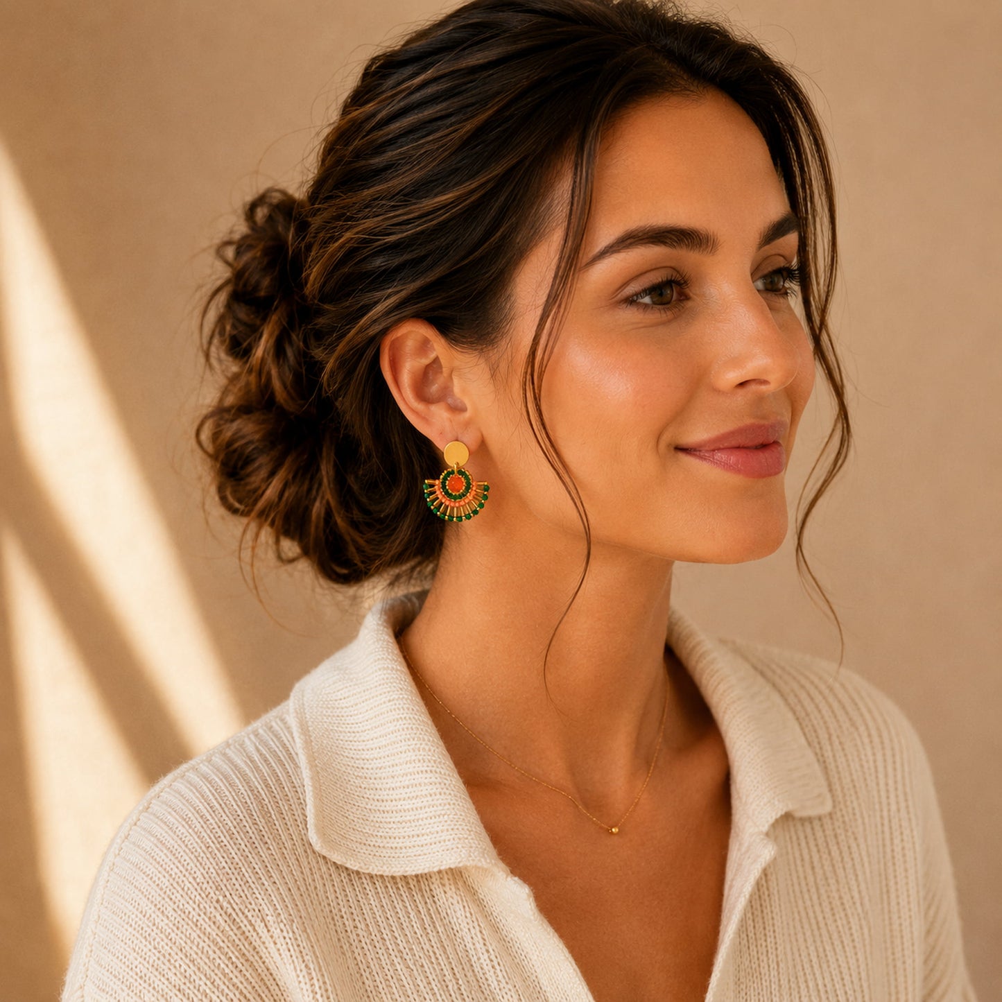 Boucles Sophie turquoise orange portées au quotidien – Aluna Bijoux